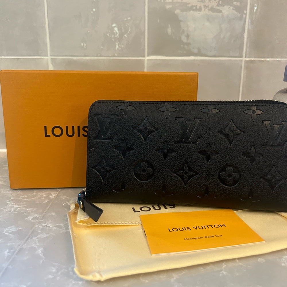 brand new louis vuitton black wallet large